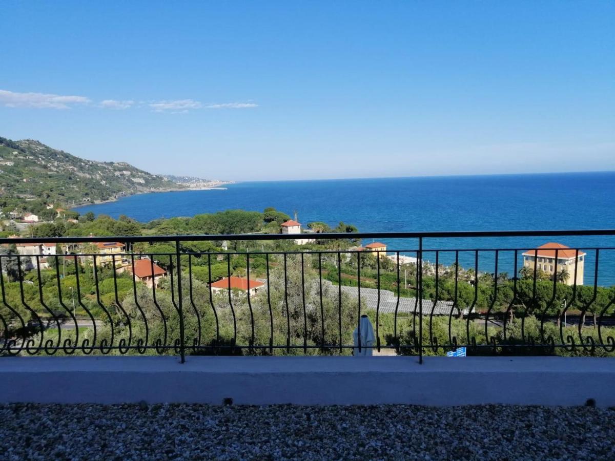 Agriturismo Un Mare Di Fiori Villa Ventimiglia Luaran gambar