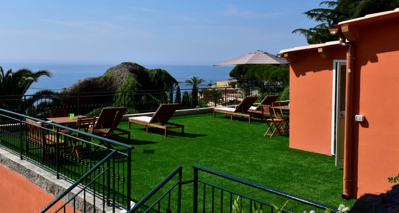 Agriturismo Un Mare Di Fiori Villa Ventimiglia Luaran gambar