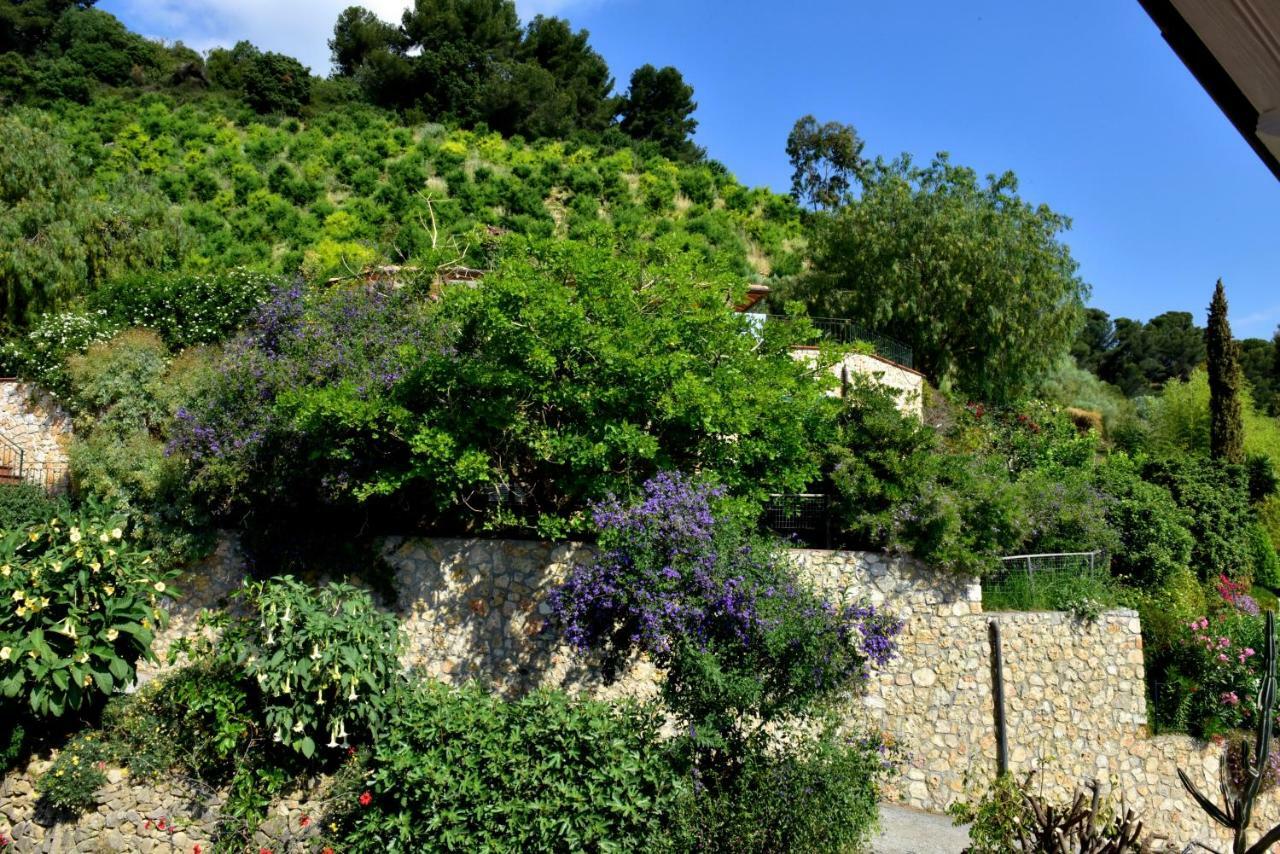 Agriturismo Un Mare Di Fiori Villa Ventimiglia Luaran gambar