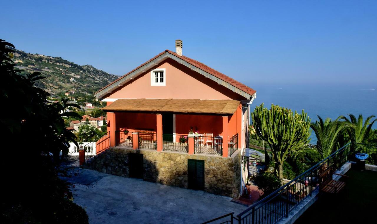 Agriturismo Un Mare Di Fiori Villa Ventimiglia Luaran gambar