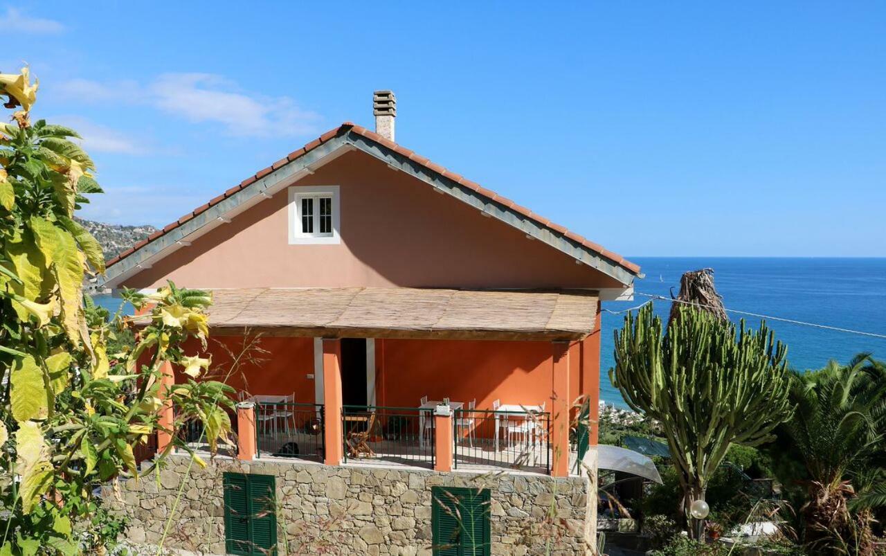 Agriturismo Un Mare Di Fiori Villa Ventimiglia Luaran gambar